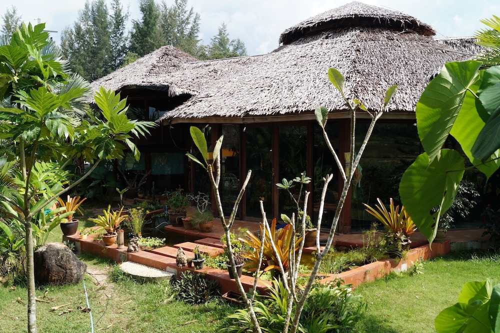 Khao Lak Relax Resort 40/50