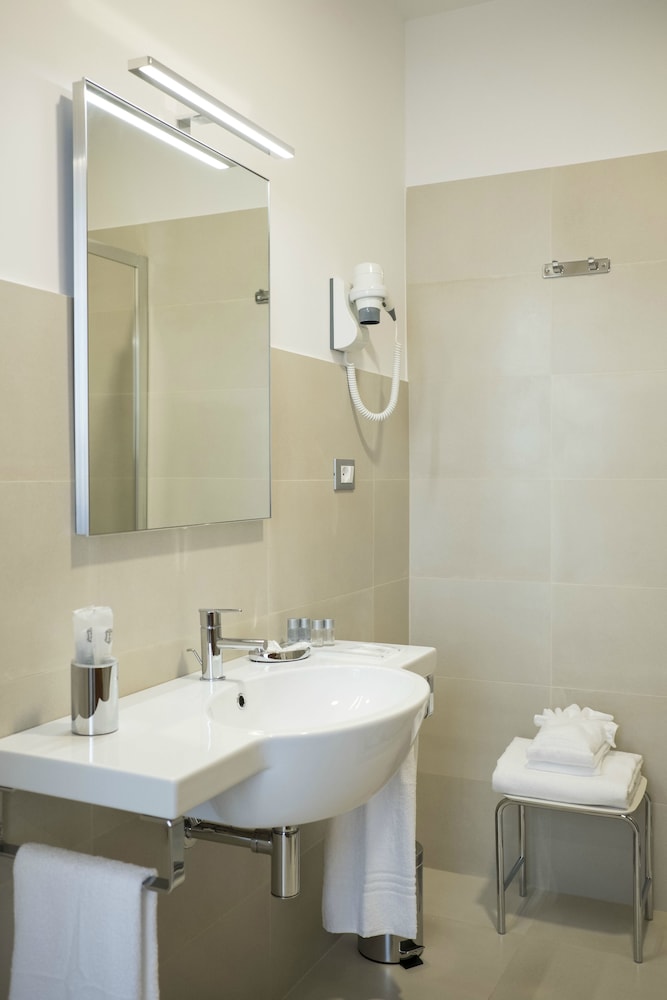غرفة اقتصادية بسريرين منفصلين، CHECKIN VILLA ANGELINA 2/2