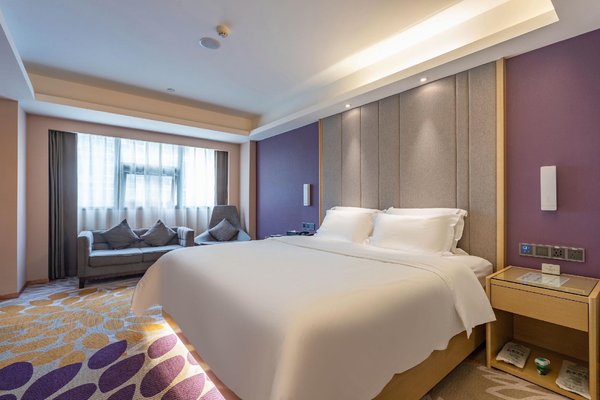 Lavande Hotel (Chongqing Nanping Pedestrian Street Wanda Plaza) 24/45