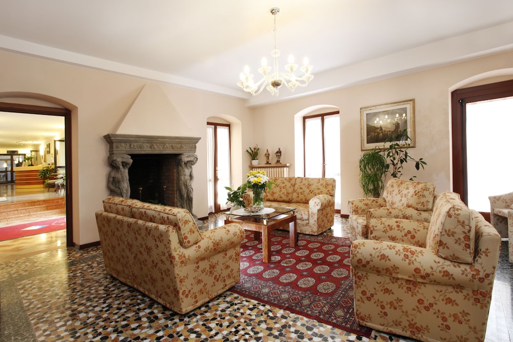 Garda Family House 49/72