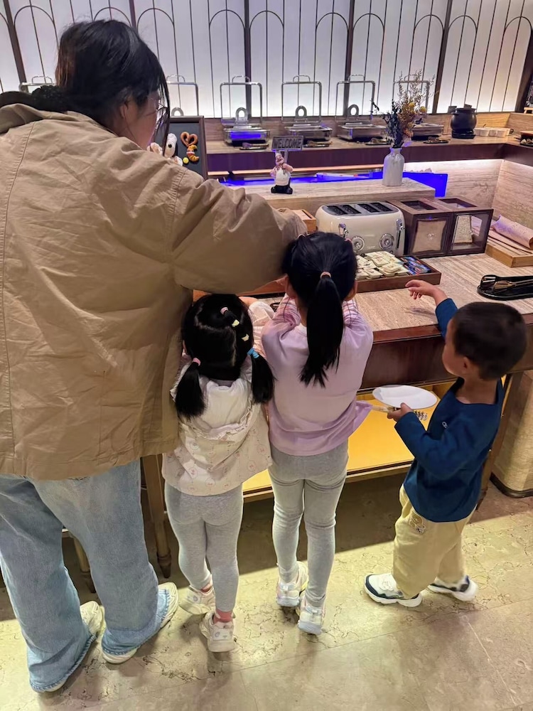 Mercure Ningbo Yinzhou 31/45