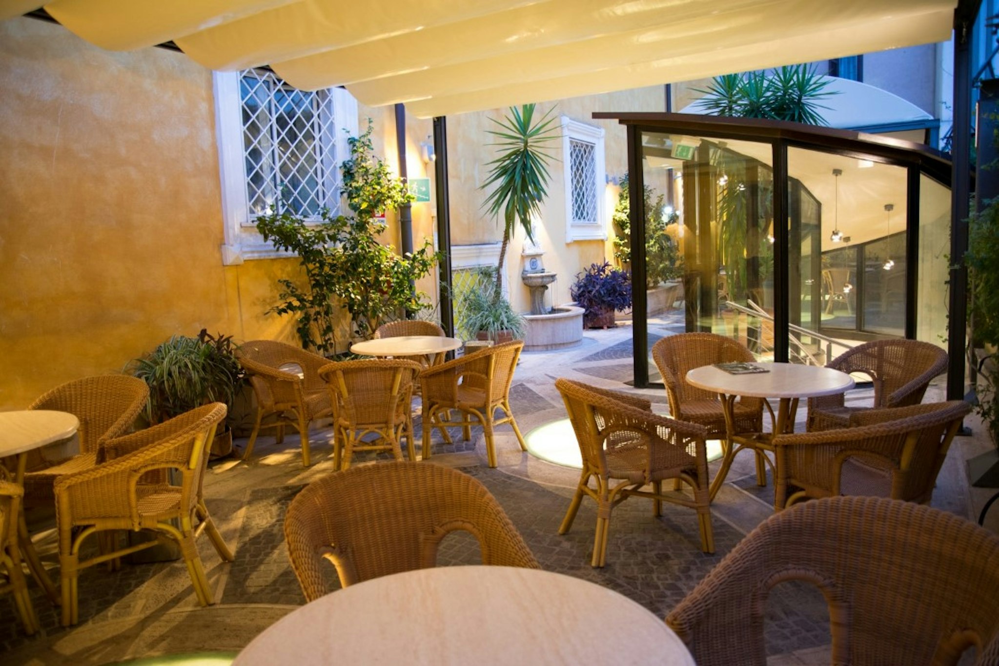 Windrose Hotel 40/46