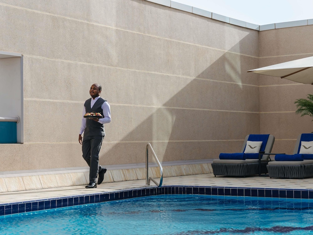 swimming pool spa