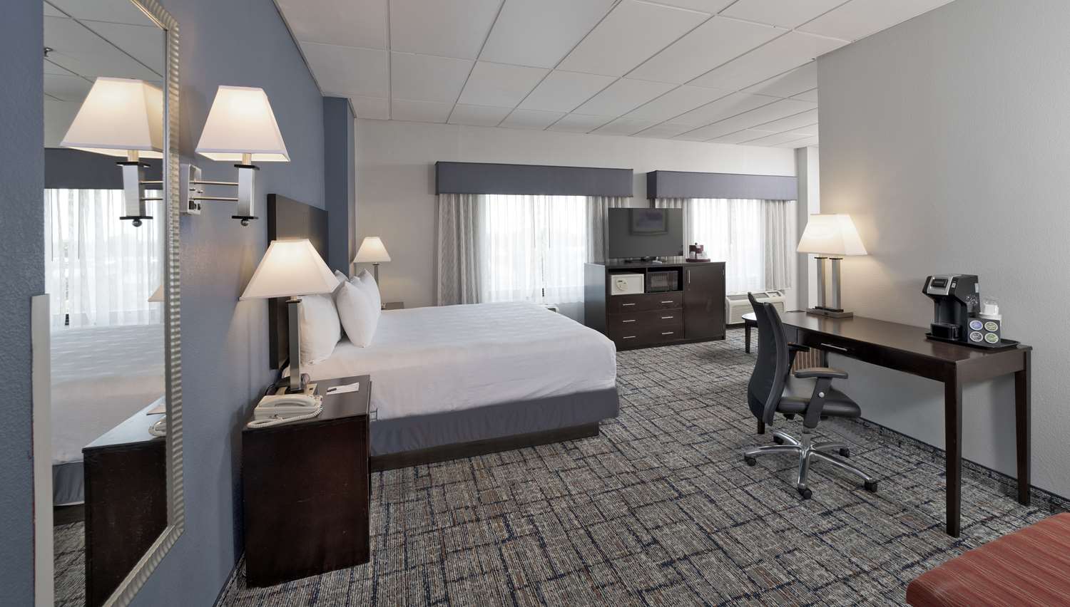 Room, King Bed, Sofa