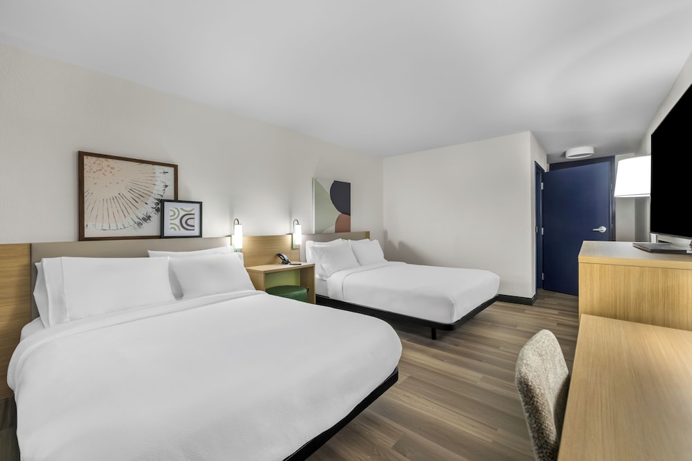 Spark by Hilton Hamburg 17/50