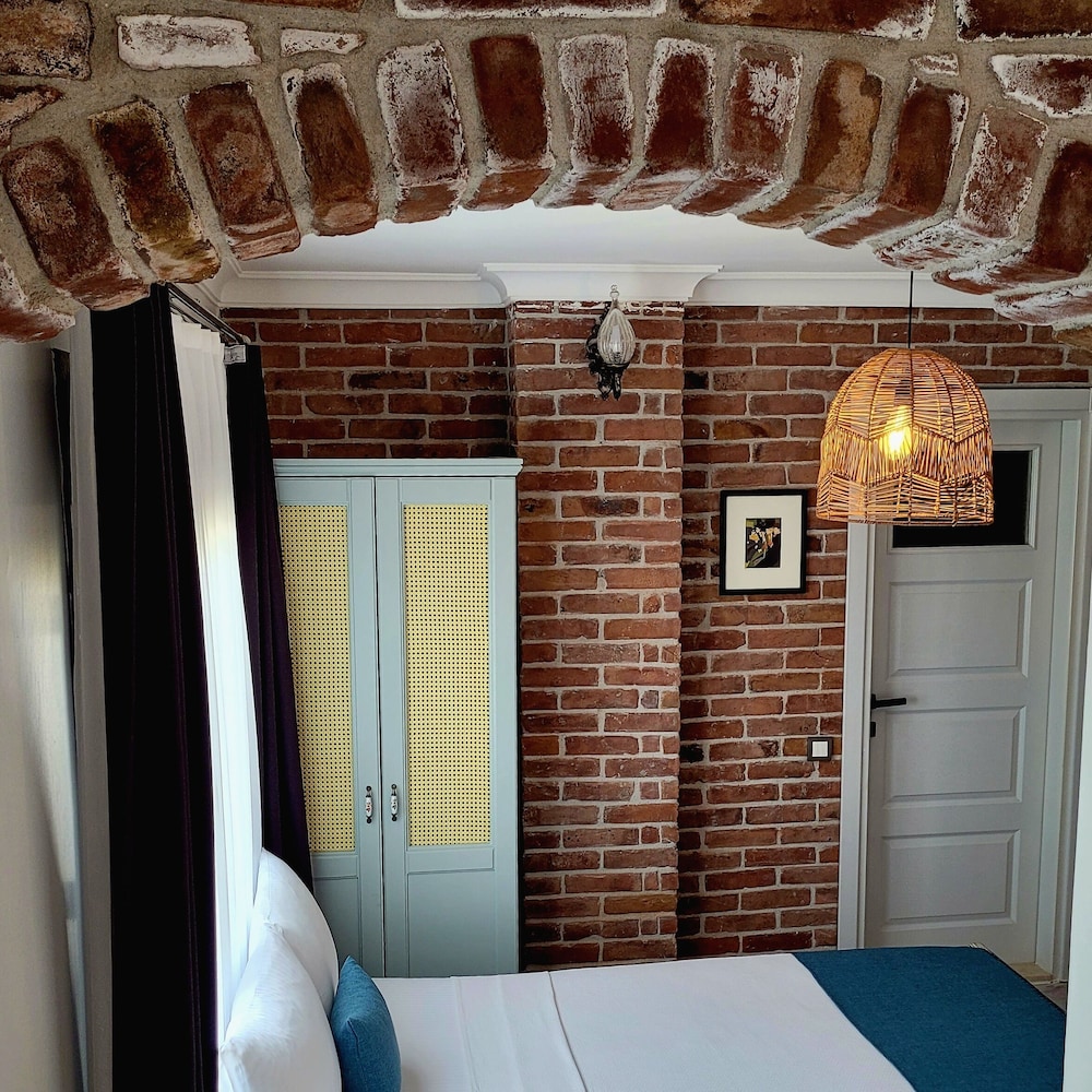 Cunda Rooms Butik Otel 10/25