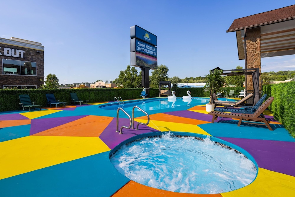 Days Inn by Wyndham Pigeon Forge Parkway 37/48