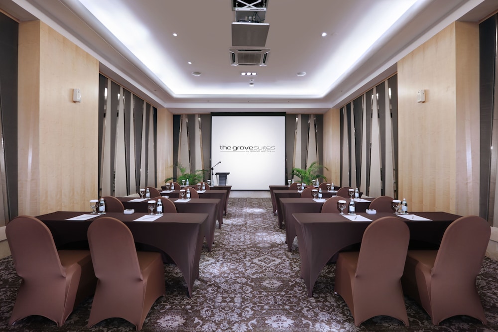 The Grove Suites by Grand Aston 52/57
