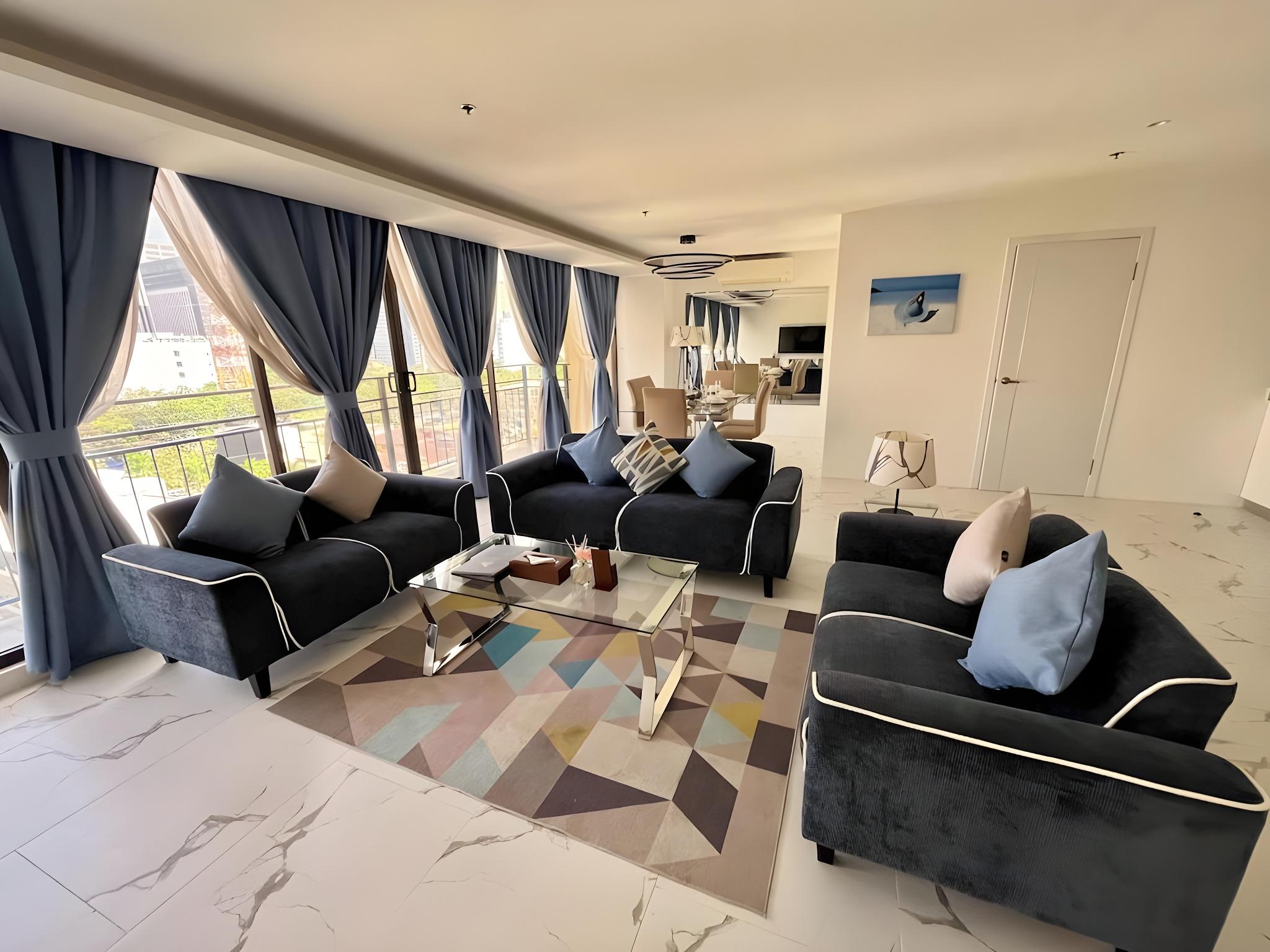 88th Avenue 18/46