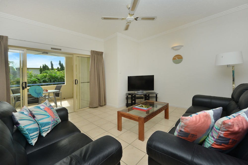 Central Plaza Port Douglas 41/63