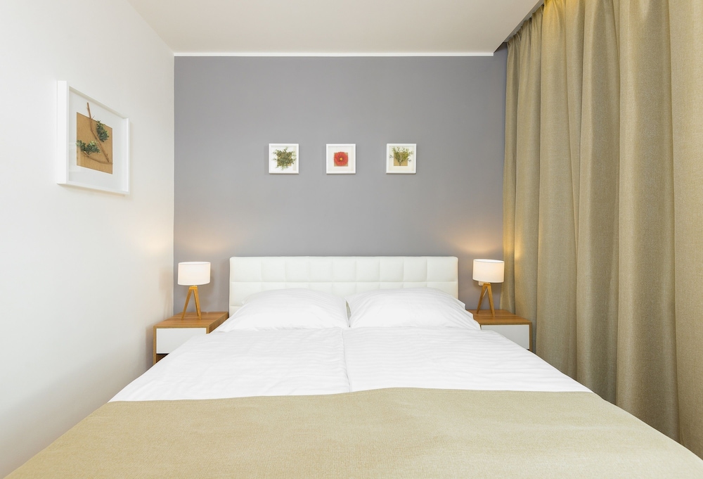 Hotel Garden Court 18/72