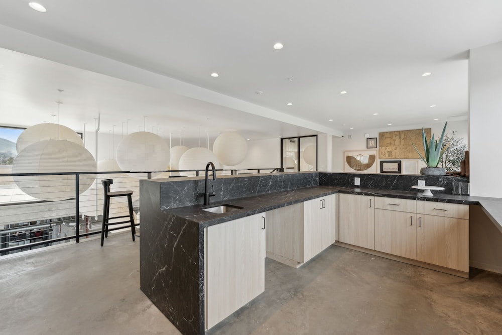 Placemakr Salt Lake City Downtown, Apartments by Hilton 5/50