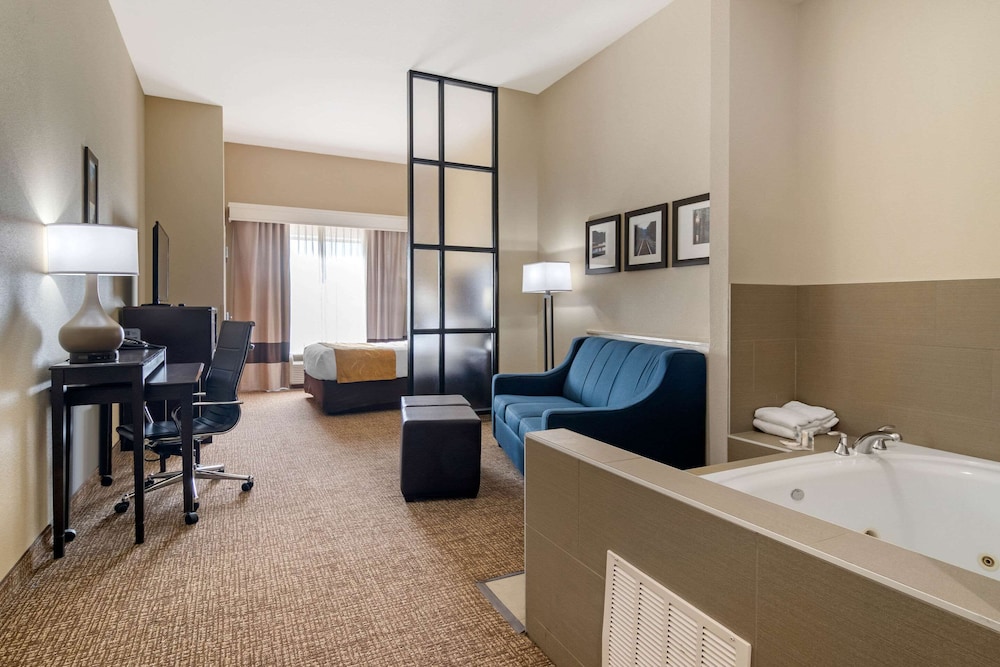 Comfort Suites Byron Warner Robins 40/40