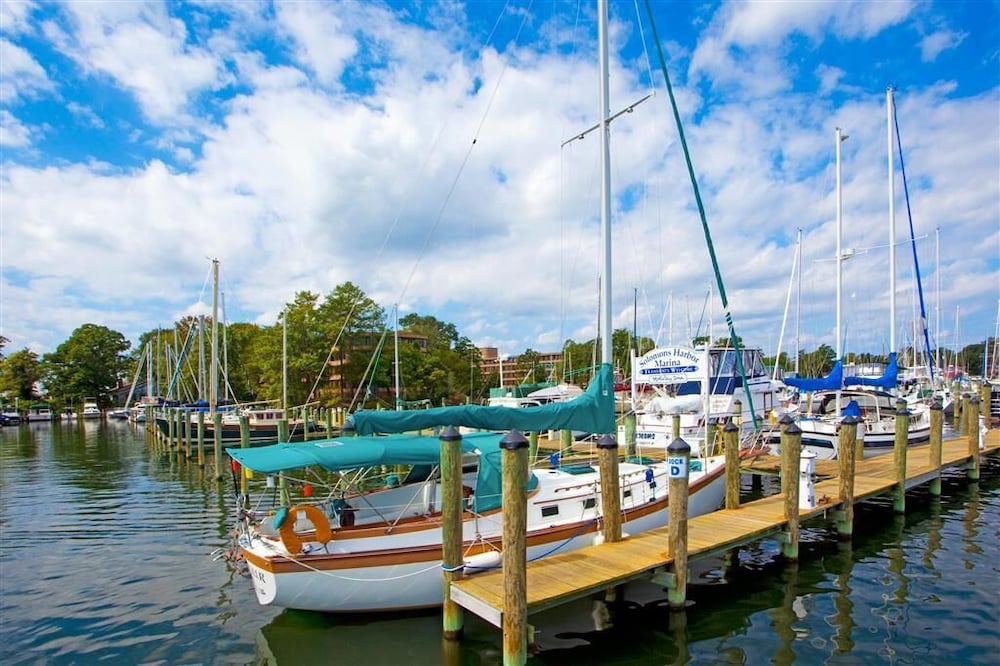Solomons Inn Resort and Marina 18/27