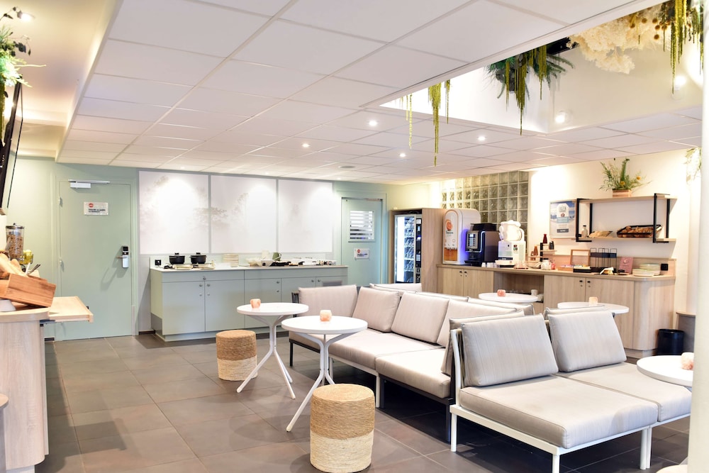 Kyriad La Rochelle Centre 39/62