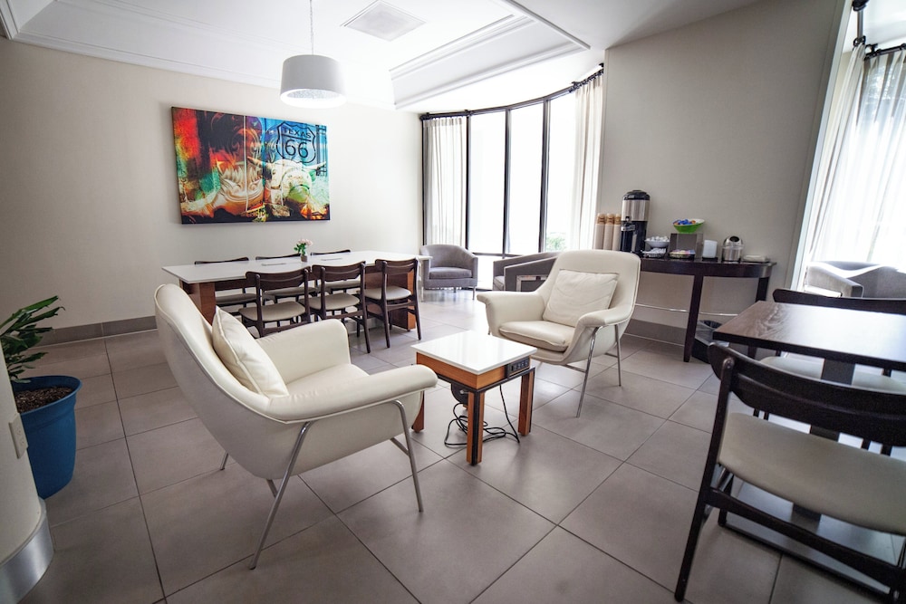 Holiday Inn Irving - Las Colinas, an IHG Hotel 35/64