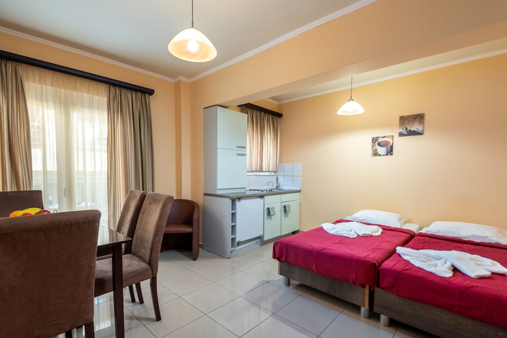Comfort Hotel 25/38