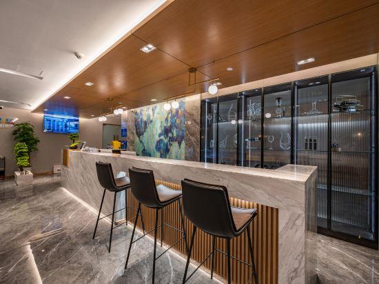Super 8 Hotel (Beijing Sanlitun Taikoo Li Tuanjiehu Subway Station) 16/23