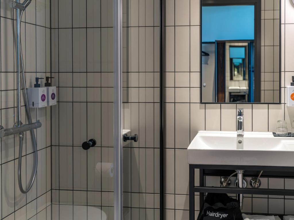 غرفة قياسية بسريرين منفصلين، Quality Hotel Panorama 2/2