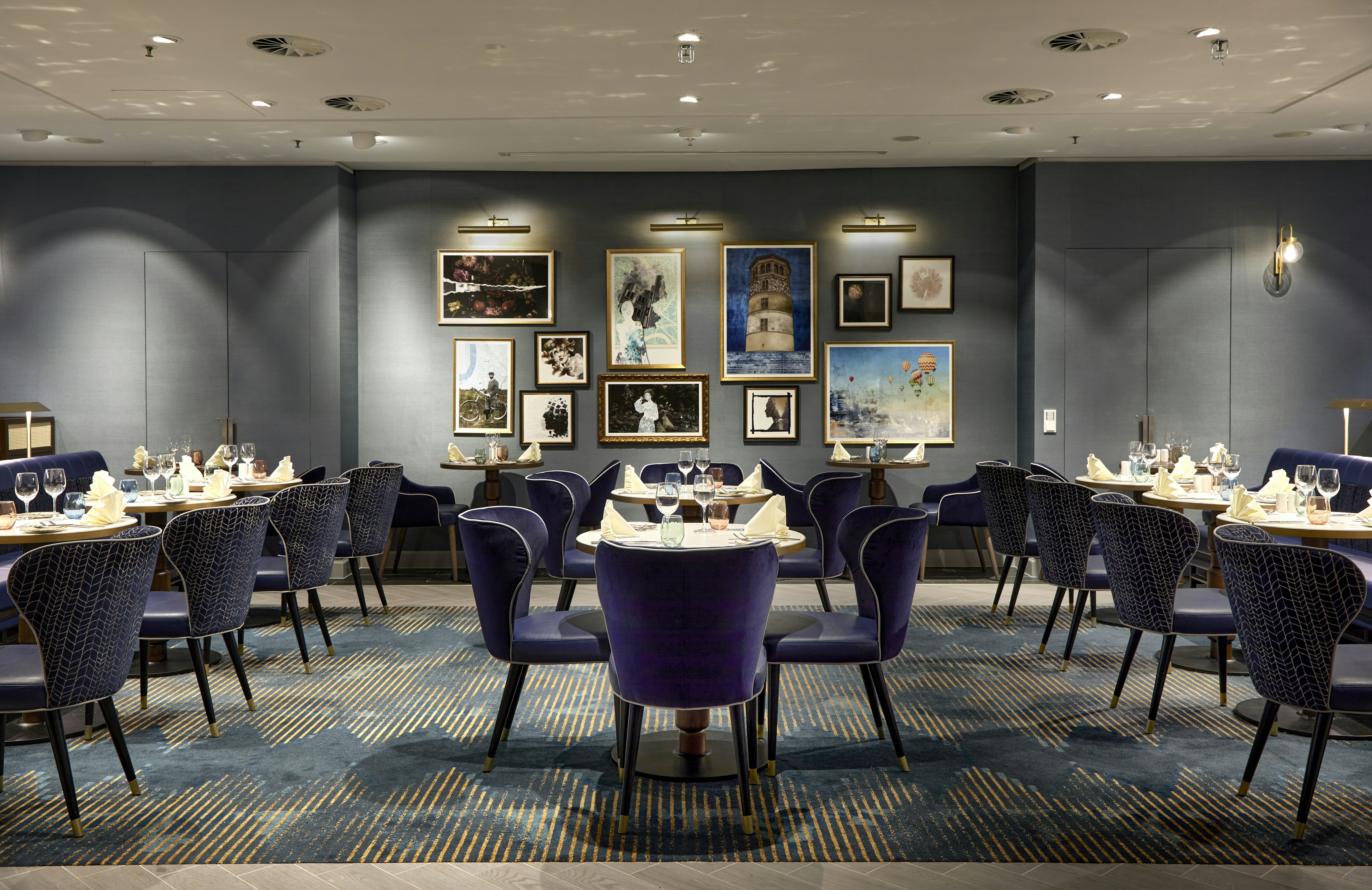 Hilton Duesseldorf 30/48