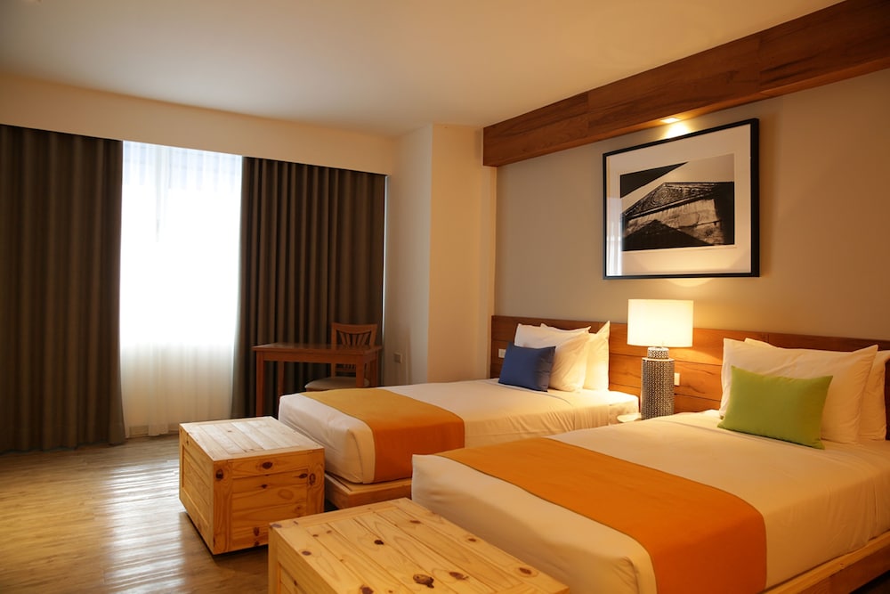 Nandha Hotel 31/71