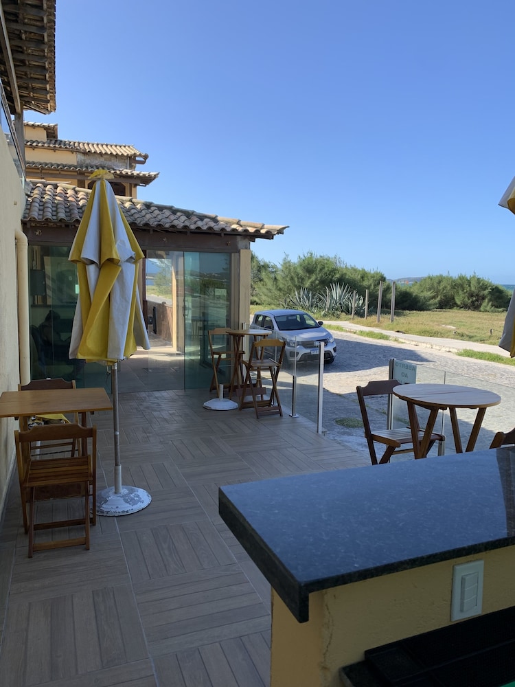 Pousada Beach House 44/53