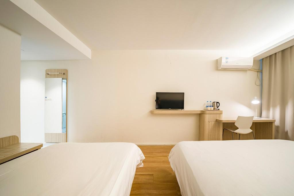 Hanting Hotel Shanghai Hongqiao Railway Station Beidi Road 15/49