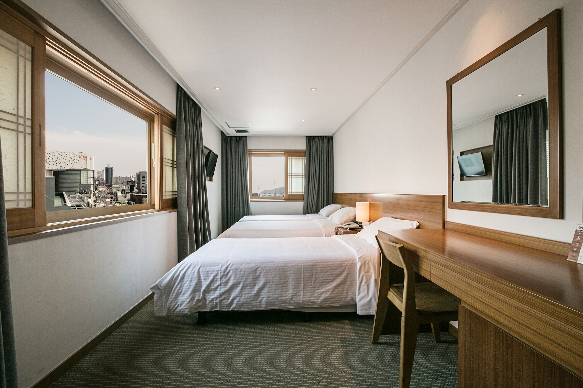 ROOM, TRIPLE