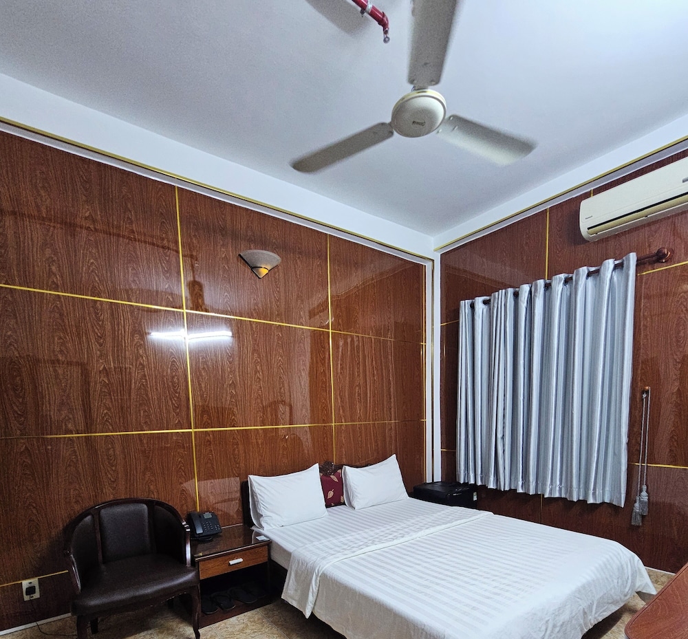 Trung Mai Hotel 30/65