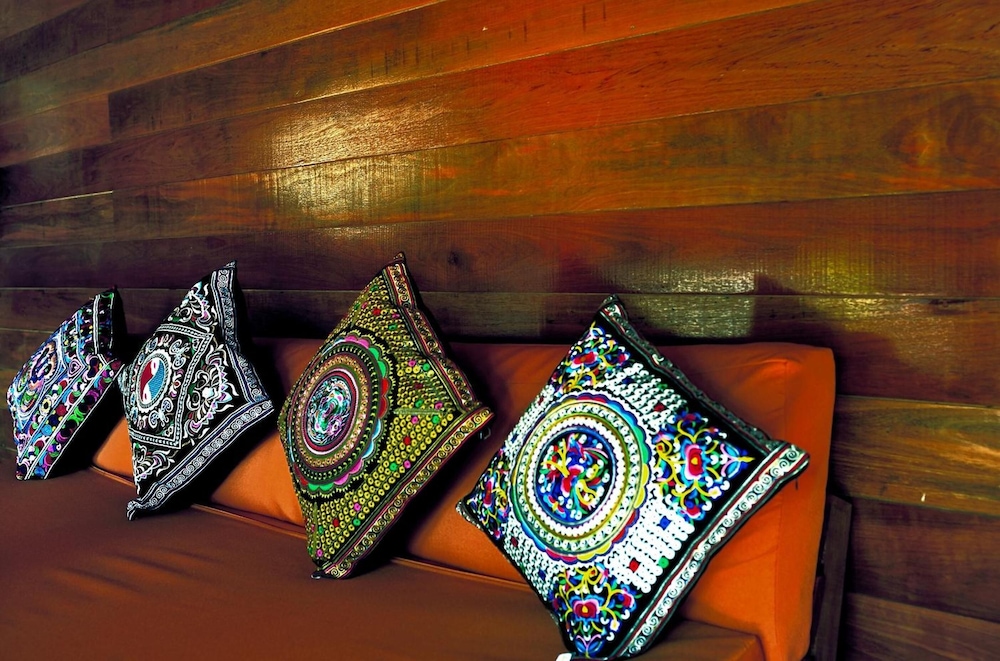 Ten Moons Lipe Resort 22/50