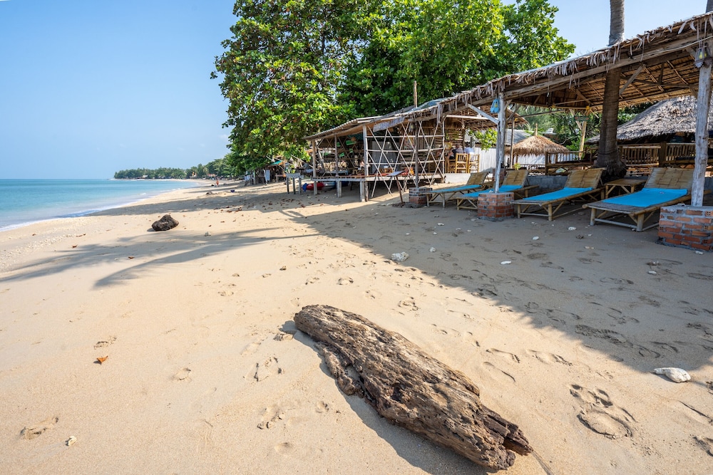 Isara Lanta Resort 30/50