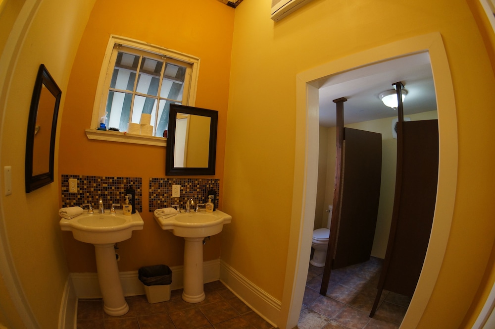 Auberge Nouvelle Orleans Hostel 66/66
