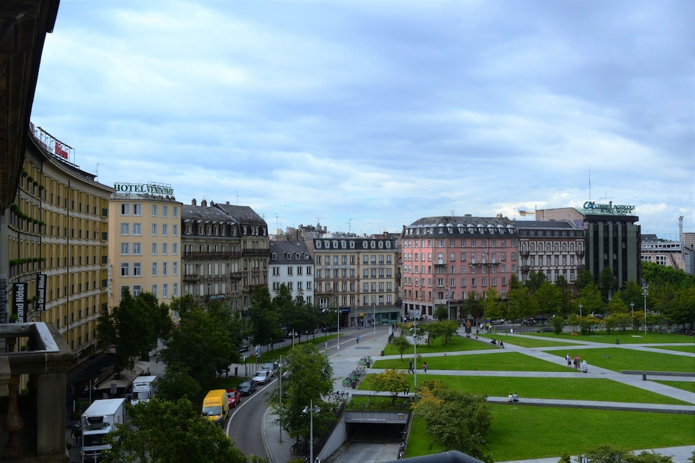 TRIBE Strasbourg Centre Gare 54/57
