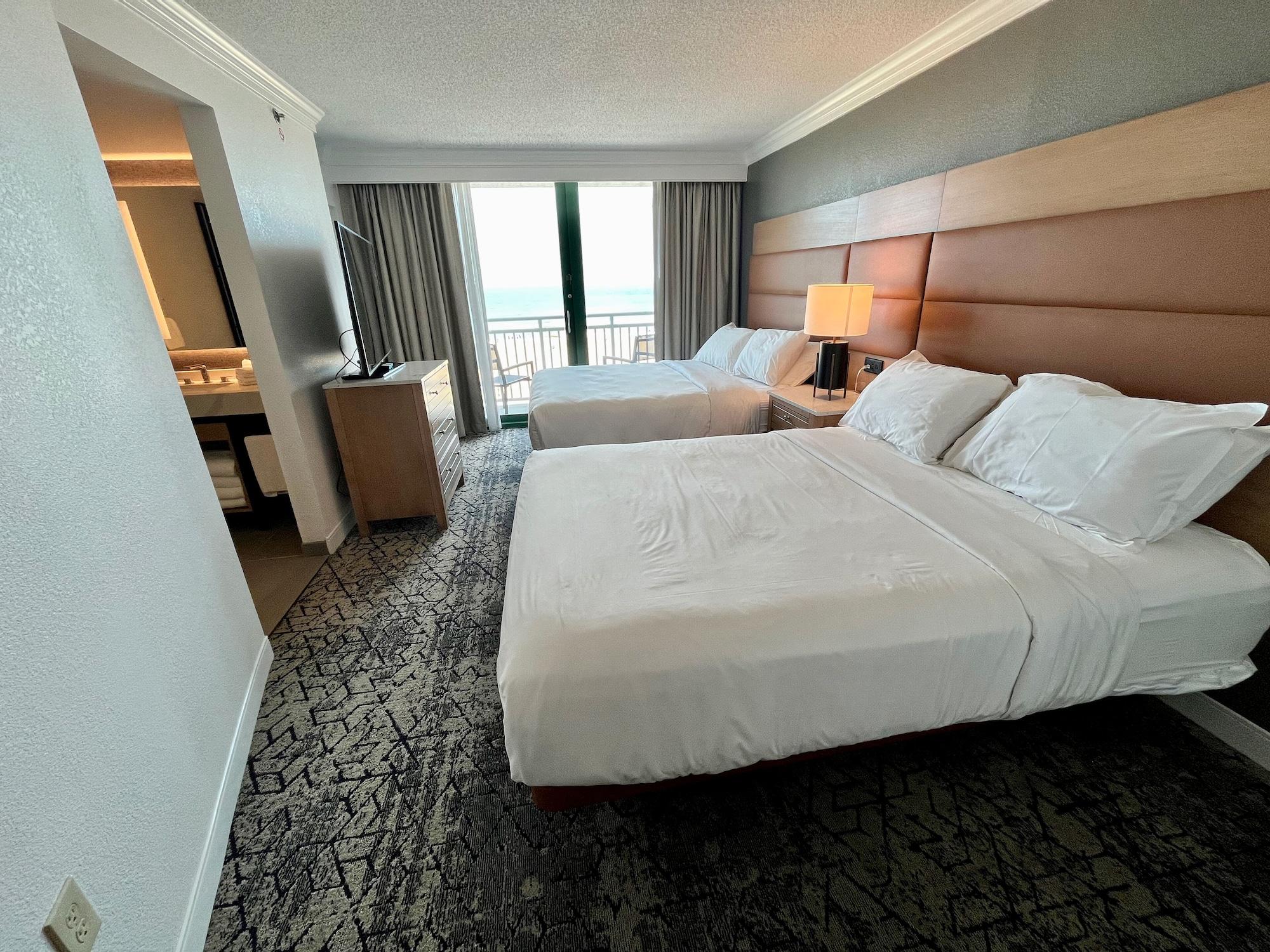 Studio, Suite, Multiple Beds, Pool View, Balcony