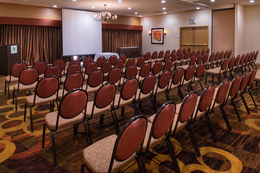 Holiday Inn Dublin Pleasanton 59/70