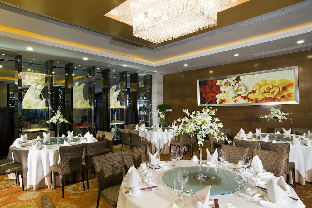 Eurasia International Hotel 33/42