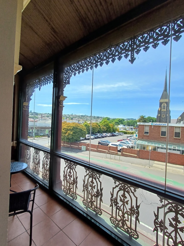 Art Hotel on York 40/65