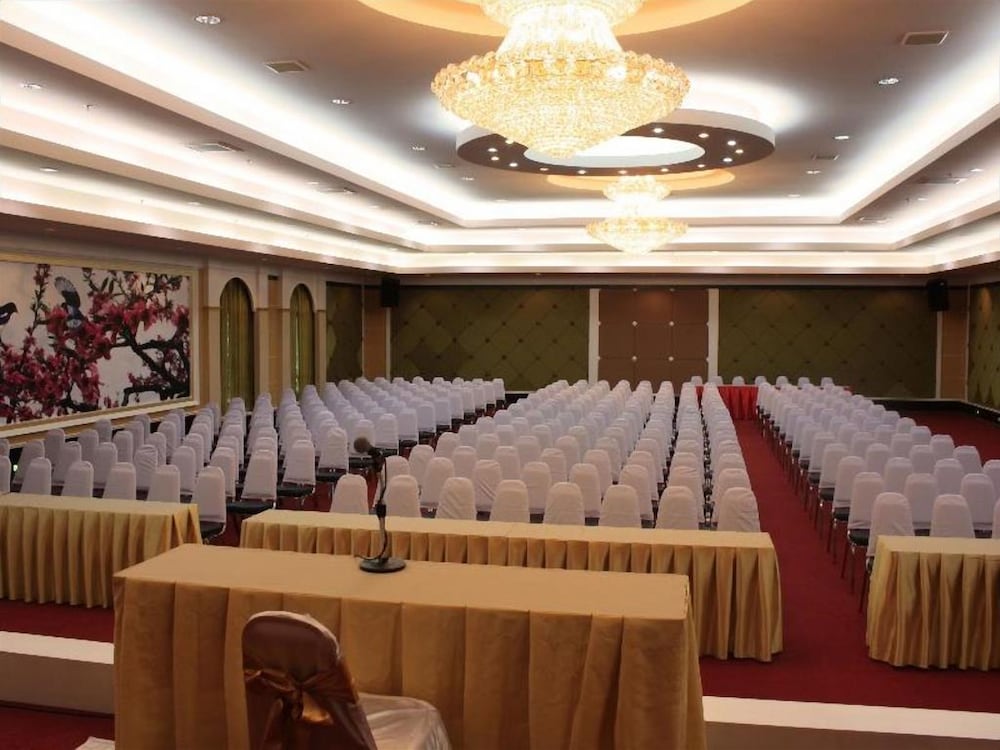 Sabai Hotel 30/50