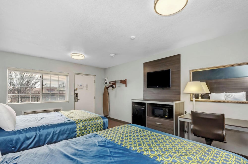 Grove City Travel Inn Columbus South 10/44