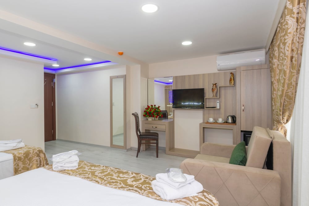 Raimond Hotel 14/29