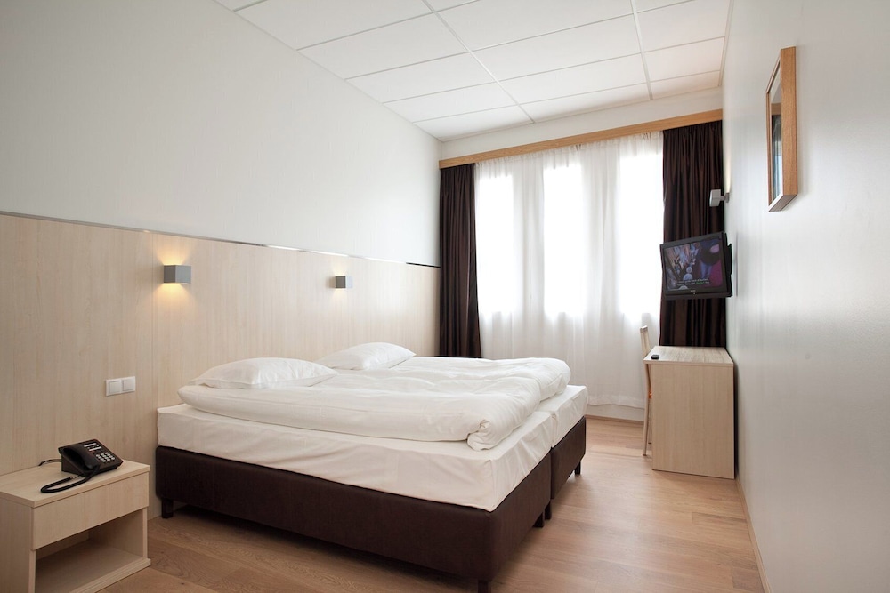 غرفة قياسية بسرير مزدوج، Hotel Klettur 3/9