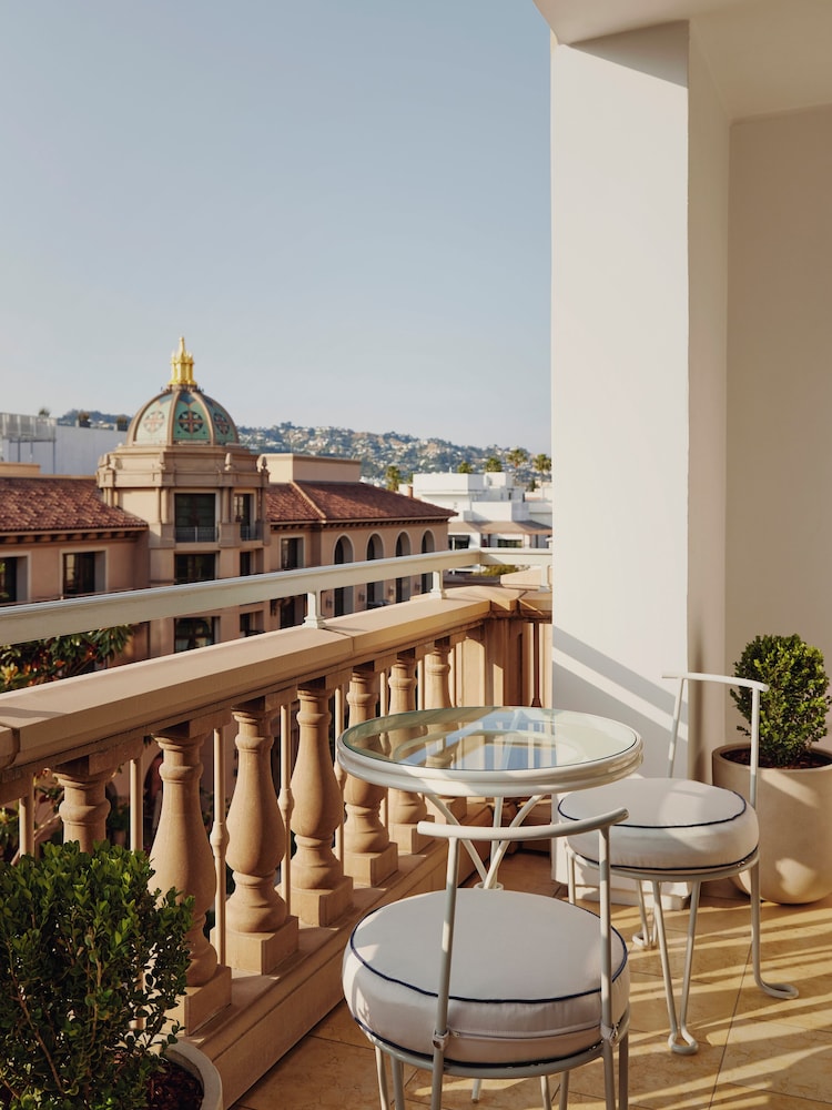 The Maybourne Beverly Hills 3/49