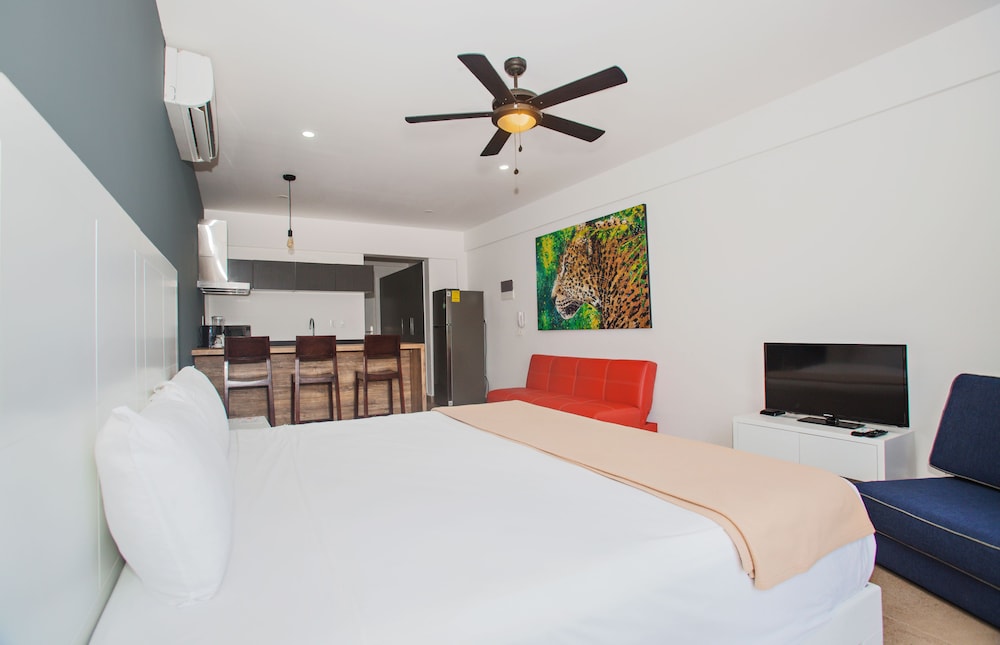Studio 30 Condhotel by Nah Hotels 11/28