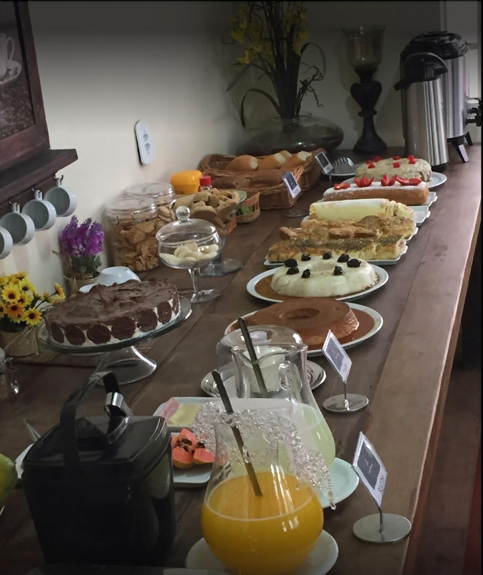 Santo Antonio Hotel 26/36