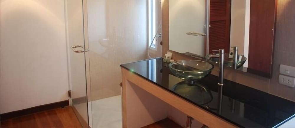 Chateau Dale Boutique Residence 24/24