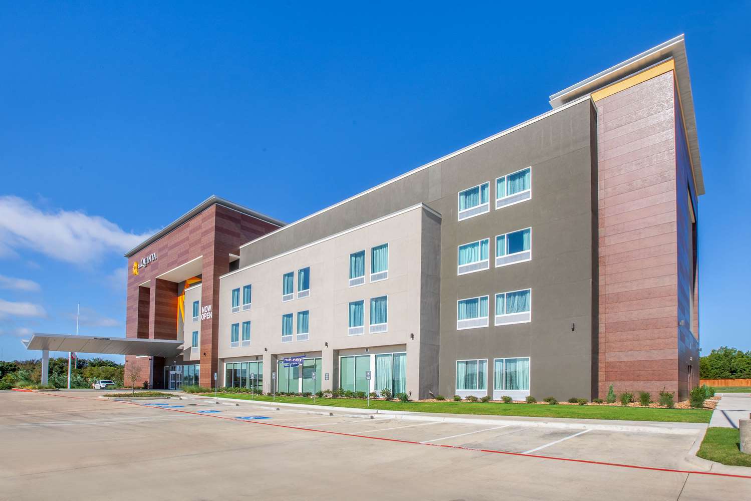 La Quinta Inn And Suites By Wyndham Dallas Duncanville 3/53