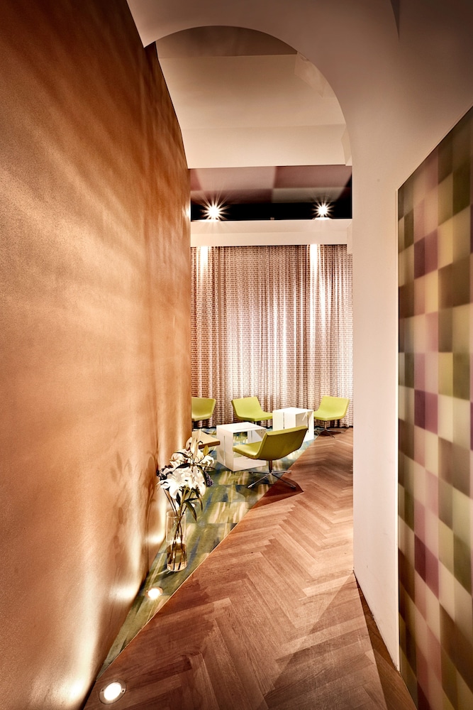 Boutique Hotel Donauwalzer 54/76