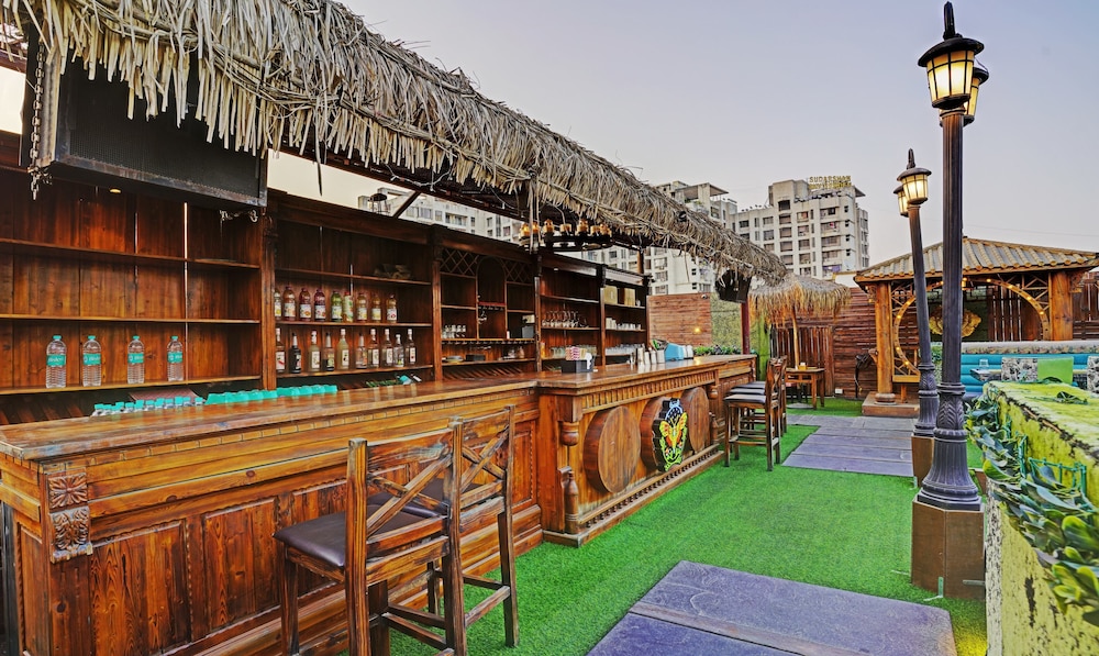 Treebo Trend De Grandeur Hotel and Banquets 6/42