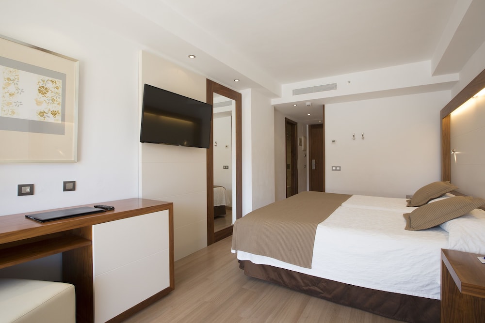 Hipotels Cala Millor Park 23/62