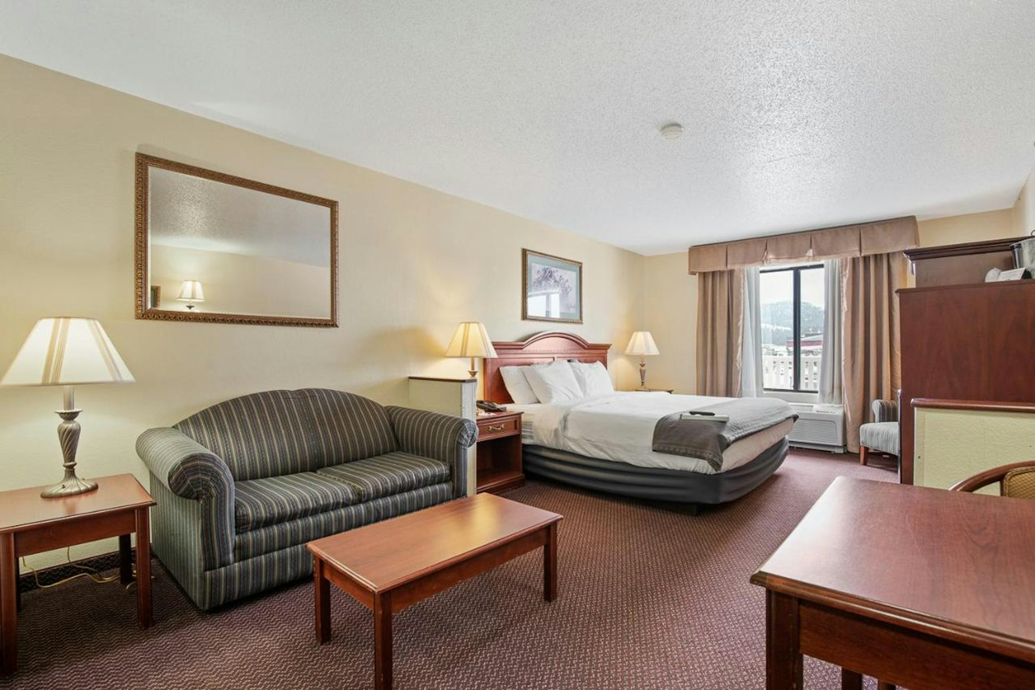 Usa Stay Hotel and Suites 36/48